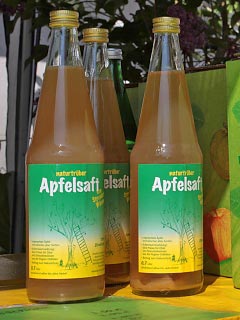 Unser Streuobst-Apfelsaft in 0,7-l-Flaschen